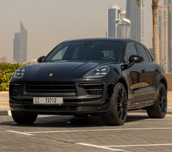 PORSCHE MACAN GTS