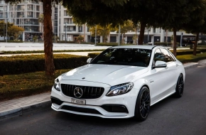 Mercedes Benz AMG C63